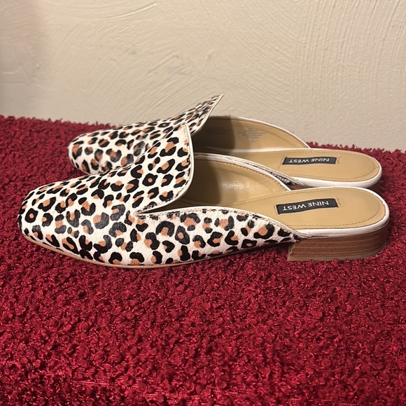 Nine West Cheetah Leopard Pony Hair Slip On Mules size 8.5 - Picture 5 of 17